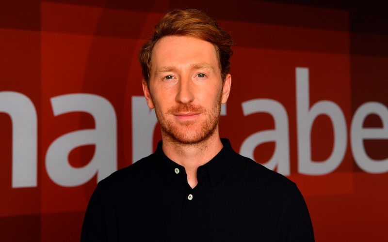 Seit 9. Januar moderiert Louis Klamroth im Ersten die Talkshow "Hart aber fair".