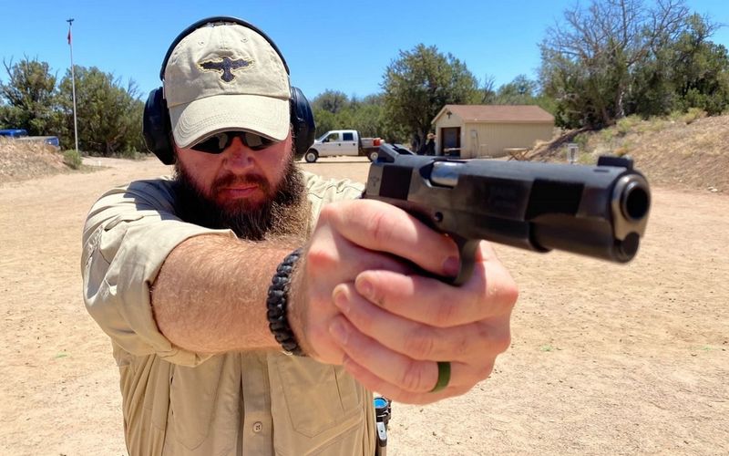 An der "Gunsite Academy" in Arizona können sich "normale Bürger" zu Profi-Schützen ausbilden lassen.