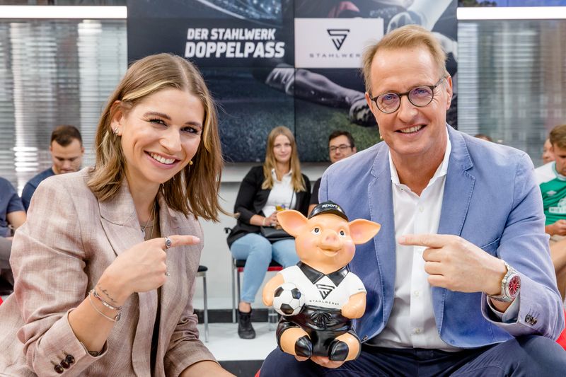 "Doppelpass"-Moderator Florian König muss künftig ohne Jana Wosnitza auskommen.