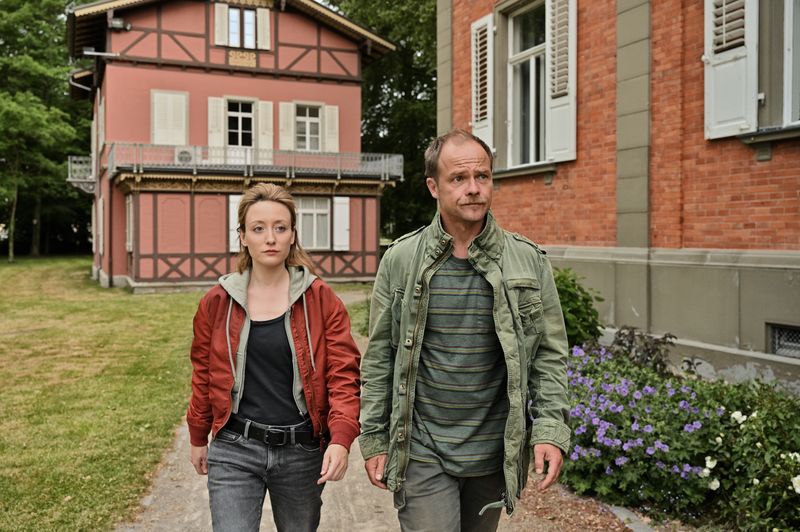 Sie ermitteln künftig gemeinsam am Bodensee: Luisa Hoffmann (Alina Fritsch) und Micha Oberländer (Matthias Koeberlin).