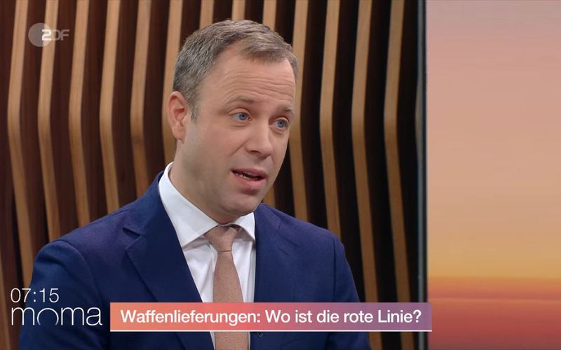 "Wir können das Zögern des Bundeskanzlers nicht nachvollziehen", sagte der CDU-Generalsekretär Mario Czaja im ZDF-"Morgenmagazin": "Das kostet auch Leben auf beiden Seiten."