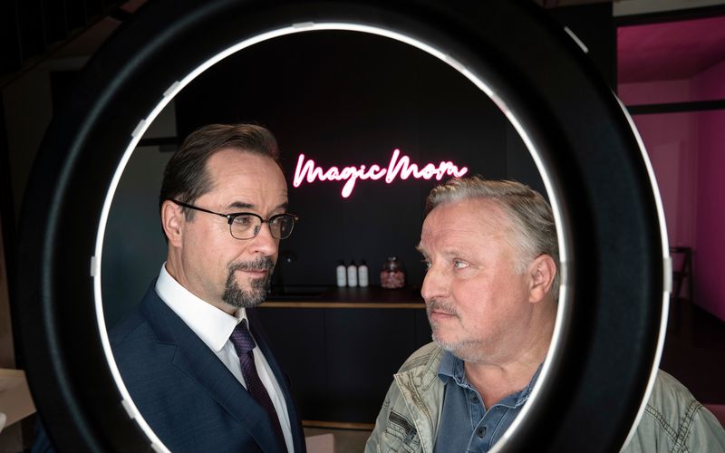 Professor Dr. Dr. Karl-Friedrich Boerne (Jan Josef Liefers, links) und Kriminalhauptkommissar Frank Thiel (Axel Prahl) tauchten in ihrem 43. Fall tief in die ihnen unbekannte Welt der Influencerinnen. 
