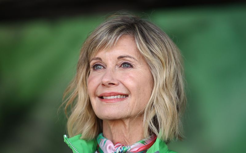Schauspielerin und Sängerin Olivia Newton-John verstarb im August 2022. Doch bis zu ihrem Tod arbeitete sie an ihrem neuen Album, welches Mai 2023 erscheinen wird. Neben John Travolta und Mariah Carey nahm sie mit Dolly Parton ein Duett auf.