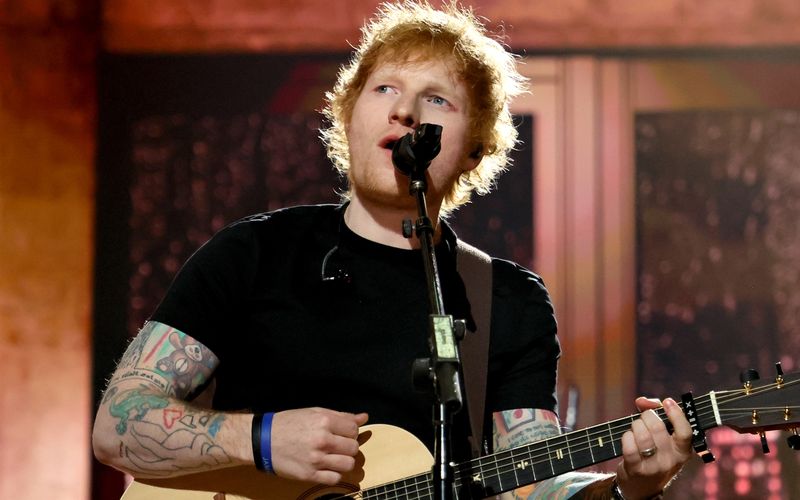 Sänger Ed Sheeran hat ein Album geplant, das nach seinem Tod erscheinen soll: "Ich möchte langsam dieses Album machen, das für den Rest meines Lebens 'perfekt' ist, und hier und da Songs hinzufügen", erklärte er dem Magazin "Rolling Stone".