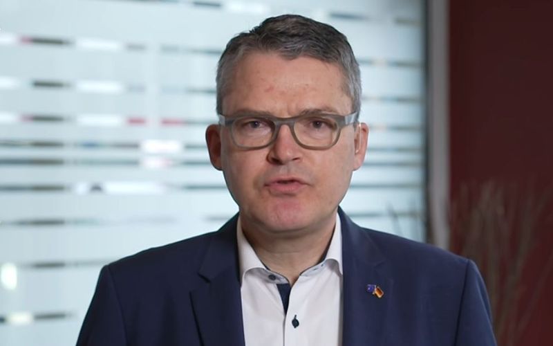 Roderich Kiesewetter (CDU), der stellvertretende Vorsitzende des Parlamentarischen Kontrollgremiums, übte im im ZDF-"Morgenmagazin" scharfe Kritik an der Rüstungspolitik Deutschlands.
