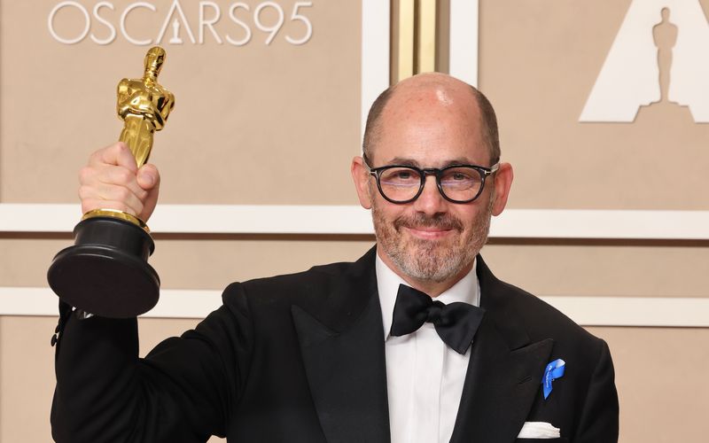 Regisseur Edward Berger mit dem Oscar: "Im Westen nichts Neues" ist erst der vierte deutsche Film, der bei den Oscars für in der Kategorie "bester internationalen Film" gewann.