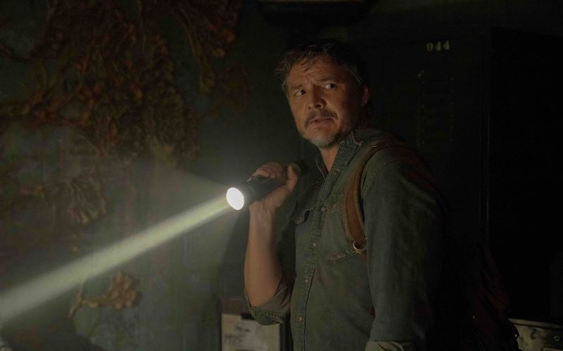 Pedro Pascal spielt in "The Last of Us" den Schwarzhändler Joel, einen von wenigen Überlebenden einer Pandemie, deren Opfer sich in gewalttätige Mutanten verwandeln.