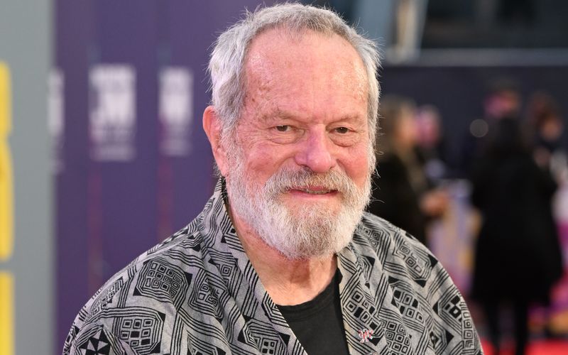 Ein Amerikaner, der zur (britischen) Comedy-Legende wurde: Mit seinen Trickfilm-Animationen sorgte Terry Gilliam sorgte dafür, dass Monty Python auch visuell ihrer Zeit weit voraus waren. Einen noch größeren Namen machte er sich aber als Schöpfer von bildgewaltigen Märchen-, SciFi- und Fantasyabenteuern wie "Time Bandits" (1981) und "12 Monkeys" (1995).