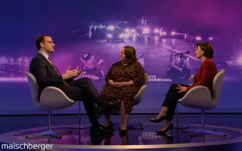 CDU-Politiker Jens Spahn und Grünen-Chefin Ricarda Lang (Mitte) waren am Dienstagabend zu Gast bei Sandra Maischberger. Unter anderem diskutieren sie über Klimaaaktivisten und die Klimapolitik in Deutschland.