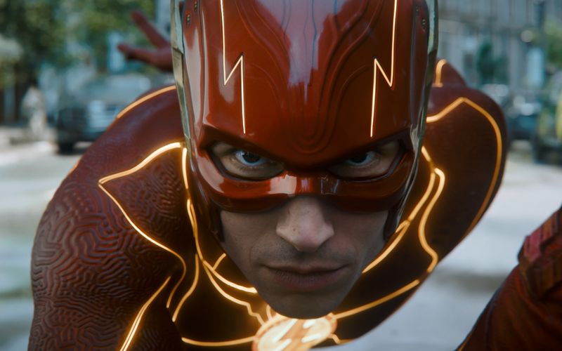 Er ist der schnellste Mann der Welt: "The Flash", gespielt von Ezra Miller, lässt die Herzen von Superhelden-Fans höher - ähm schneller - schlagen.