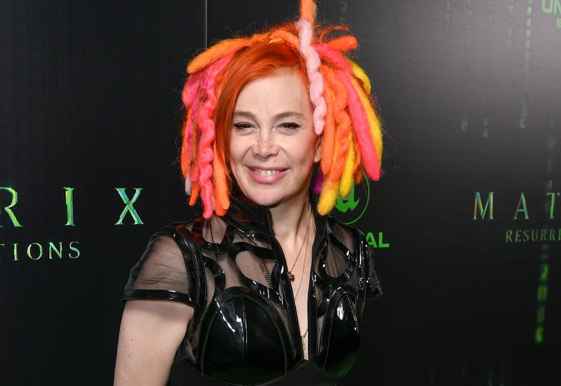 Der fünfte Teil der Reihe wird der erste sein, bei dem keine der Wachowski-Schwestern Regie führen wird. Lana Wachowski war gemeinsam mit ihrer Schwester Lilly für die ersten drei Filme verantwortlich. Bei dem 2021 erschienenen vierten Teil "Resurrections" nahm sie alleine auf dem Regie-Stuhl Platz.