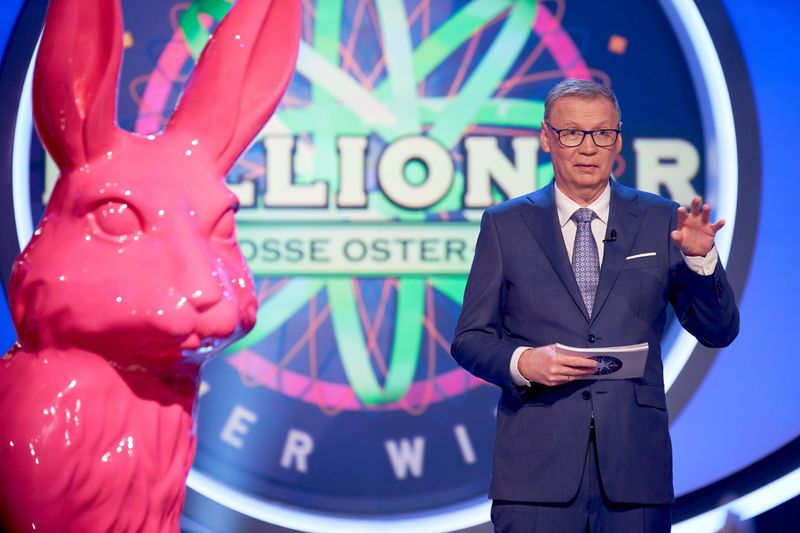 "Ein knappes Vierteljahrhundert hat es gedauert, bis wir es geschafft haben, das erste Mal am Ostersonntag zu senden", begrüßte Günther Jauch das "Wer wird Millionär?"-Publikum. 