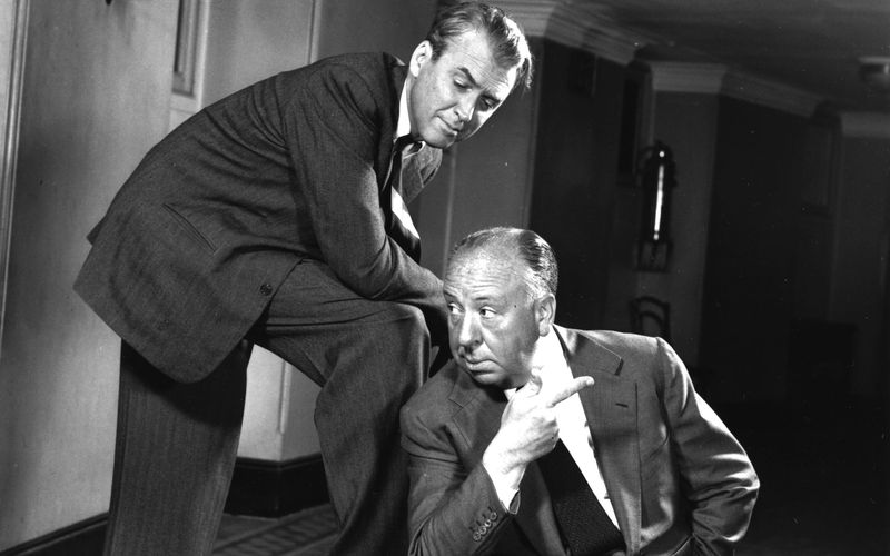 Alfred Hitchcocks (rechts) Thriller "Vertigo" zeigte James Stewart 1958 als Polizisten mit Höhenangst.