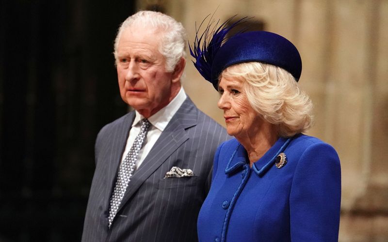 Am Mittwoch, 29. März, treffen der britische König Charles III. und die Königsgemahlin Camilla zu ihrem ersten Staatsbesuch in Deutschland ein. Das Erste, RTL und phoenix planen zu diesem Anlass Sondersendungen. 