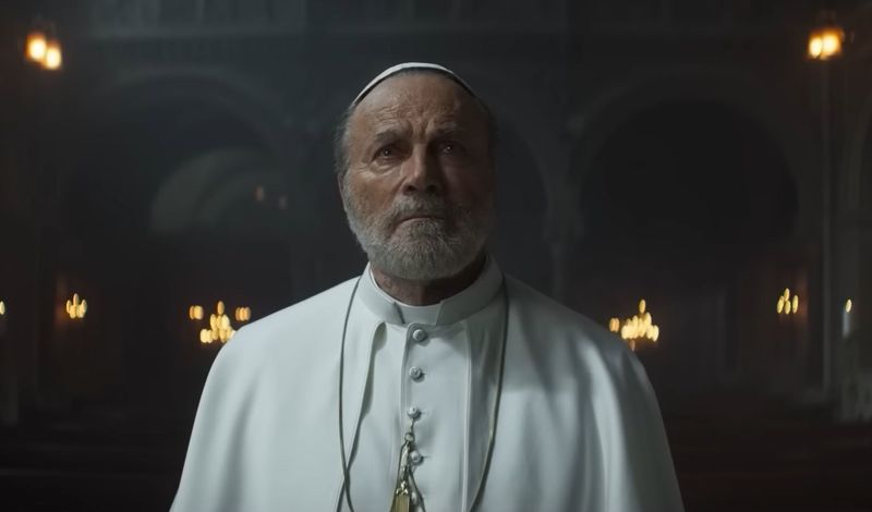Früher Westernheld, zuletzt Papst: In "The Pope's Exorcist" (2023) übernahm niemand Geringeres als "Django" höchstpersönlich die Rolle des Kirchenoberhaupts, Franco Nero ist dort der Vorgesetzte der titelgebenden Hauptfigur, dem Exorzisten Pater Gabriele Amorth (Russell Crowe).