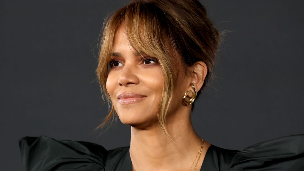 Das Netz ist begeistert Halle Berry zeigt sich nackt auf dem Balkon SWYRL, Entertainment