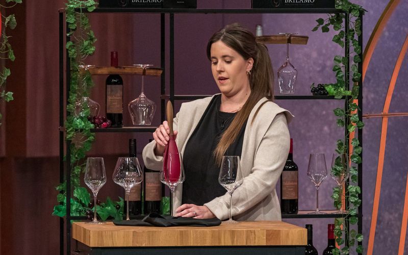 Genial einfache Lösung für ein kniffliges Problem: Linda Koller aus Dresden hat mit "Brilamo" einen Gummi-Zauberstab entwickelt, mit dem man ganz leicht Weingläser polieren kann.