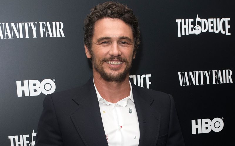 James Franco geht gern zur Uni. Oder er hat zu viel Freizeit. Anders ist wohl seine beeindruckende Sammlung akademischer Grade nicht zu erklären. Er besitzt einen IQ von 130, einen Abschluss der UCLA, studierte in New York Film, in Columbia Drehbuch, in North Carolina Poesie und in Yale vergleichende Literatur. 