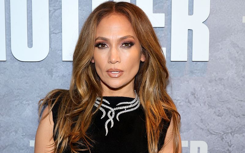 Im Interview mit "Variety" sprach Jennifer Lopez über eine mögliche Rolle als weibliche James Bond. "Das wäre ja urkomisch. Wir könnten alles machen", erklärte sie.