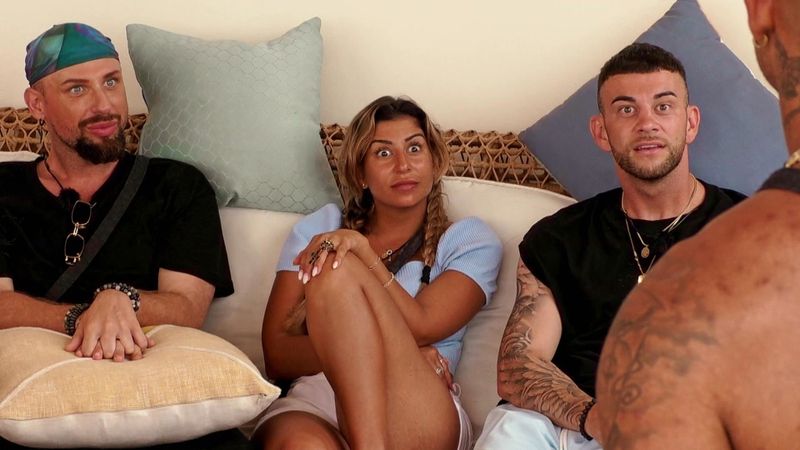 Richtig erstaunlich: Bei "Kampf der Realitystars" (RTLZWEI) gab es nicht nur Intrigen, sondern auch Regeln für gutes Benehmen. 