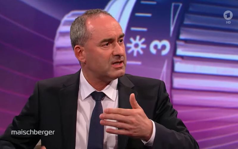 Hubert Aiwanger von den Freien Wählern schoss gegen die Ampel-Regierung: "Die haben sich total verstolpert. Jetzt bricht das ganze Kartenhaus zusammen."