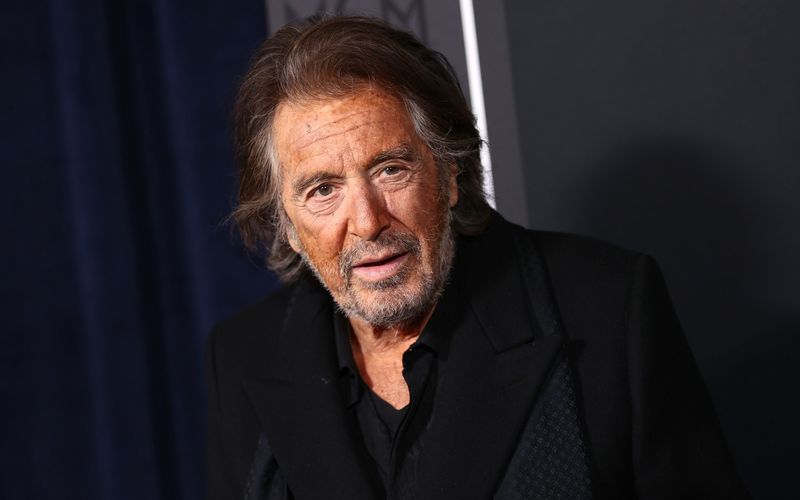 Al Pacino (82) wird zum vierten Mal Vater. Seine Freundin, die 53 Jahre jüngere Noor Alfallah soll bereits im achten Monat schwanger sein.