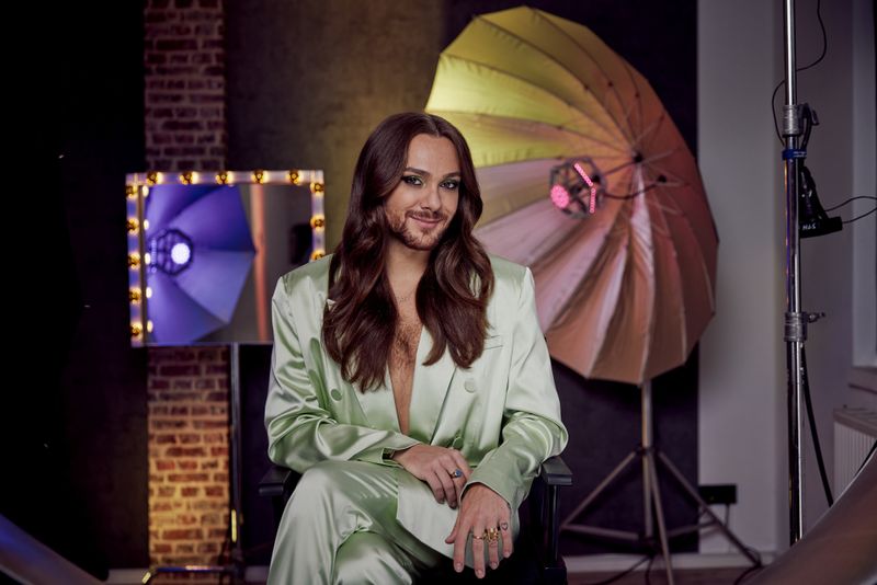 Moderator und Host Riccardo Simonetti (30) setzt sich seit einigen Jahren für die Belange der LGBTQIA+-Community ein. Für Diversität und Toleranz steht auch seine Show "Glow Up", die im Herbst in die nächste Runde geht.