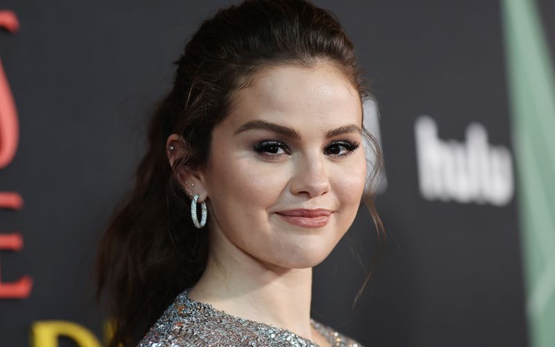 Selena Gomez hat ihre neue Single "Single Soon" veröffentlicht.