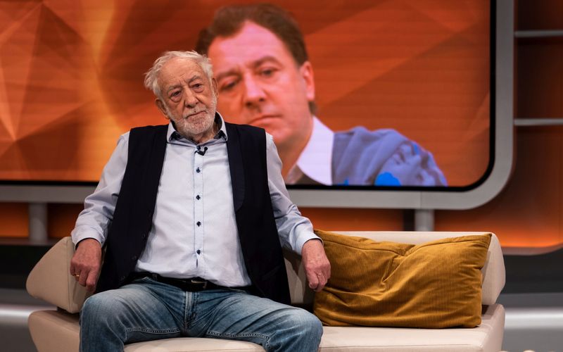 Die künstliche Intelligenz machts möglich: Dieter Hallervorden begegnete in "Me & Myself - Mein jüngeres Ich & ich" seinem 36 Jahre jüngeren Ich.
