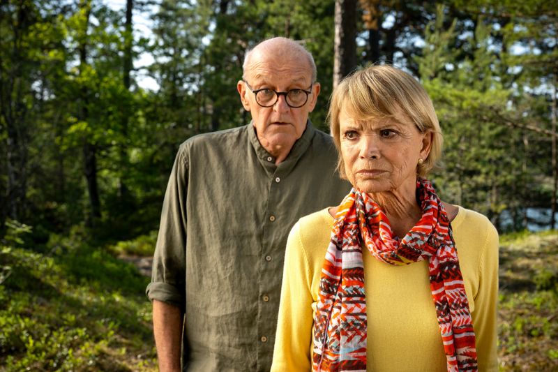 "Inga Lindström: Einfach nur Liebe" im ZDF: Anna (Uschi Glas) möchte sich von Henrik (Leonard Lansink) trennen, weil sie künftig keine Belastung für ihn sein will.
