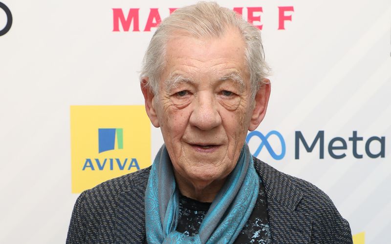 Schauspieler Ian McKellen denkt noch lange nicht ans Aufhören: "Solange die Knie noch halten und das Gedächtnis intakt ist, warum sollte ich nicht weitermachen?", erklärt er im Interview mit "Variety".