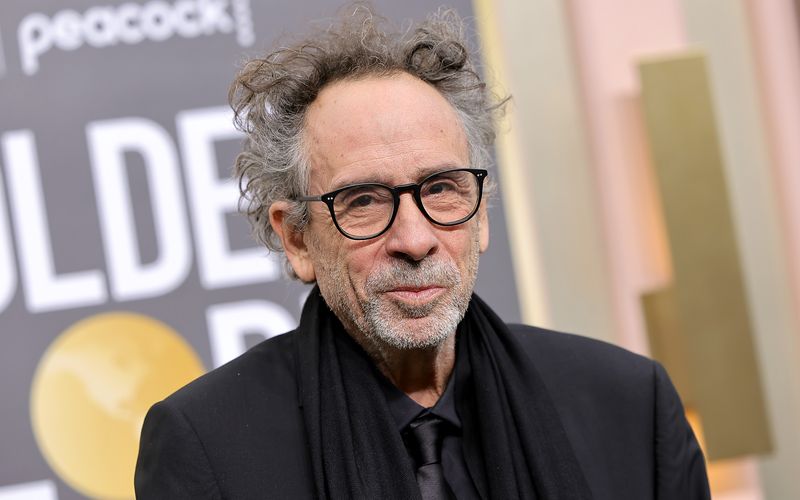 In einem Interview sprach Regisseur Tim Burton über künstliche Intelligenz: "Es nimmt etwas von deiner Seele oder Psyche, das ist sehr beunruhigend, besonders wenn es mit dir zu tun hat."