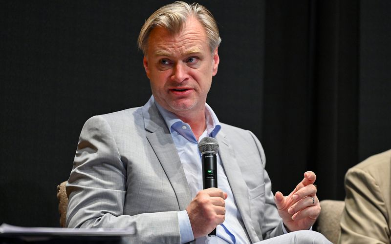 "Wenn ich zum Beispiel mit den führenden Forschern auf dem Gebiet der künstlichen Intelligenz spreche, bezeichnen sie dies buchstäblich als ihren Oppenheimer-Moment", erklärt Christopher Nolan.