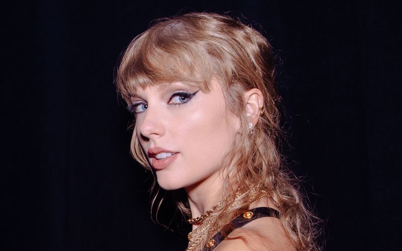 Sängerin Taylor Swift kooperiert mit Google: Die Sängerin und der Suchmaschinen-Gigant ließen sich etwas ganz besonderes einfallen, um die noch unveröffentlichten Songs ihres neu aufgenommenen Albums "1989" bekannt zu geben.