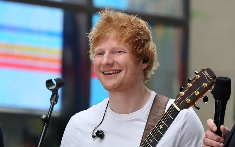 Ed Sheeran schaut für sein neues Album in den Wohnzimmern zahlreicher Fans vorbei.