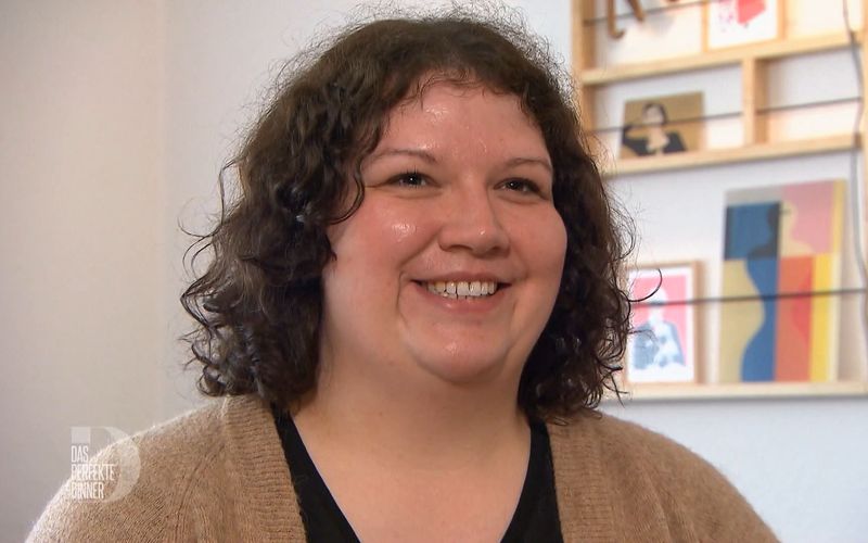 "Bin nicht mehr die Gleiche wie vorher": Sabine (34) überwindet beim Dinner ihre Schüchternheit.