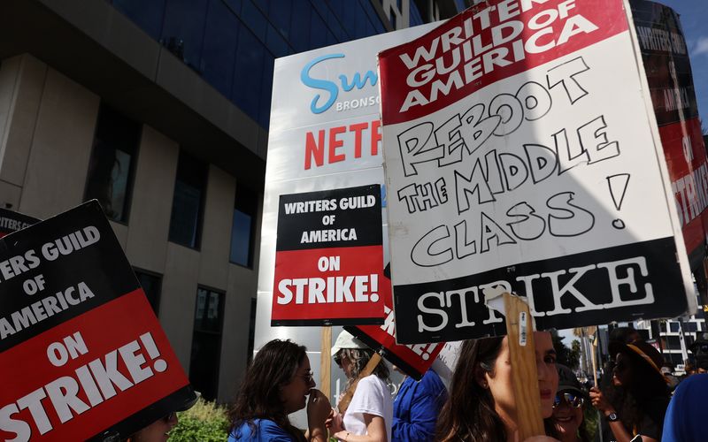 Der WGA-Streik in Hollywood ist nun offiziell beendet. Im Oktober wird die endgültige Ratifizierungsabstimmung stattfinden.