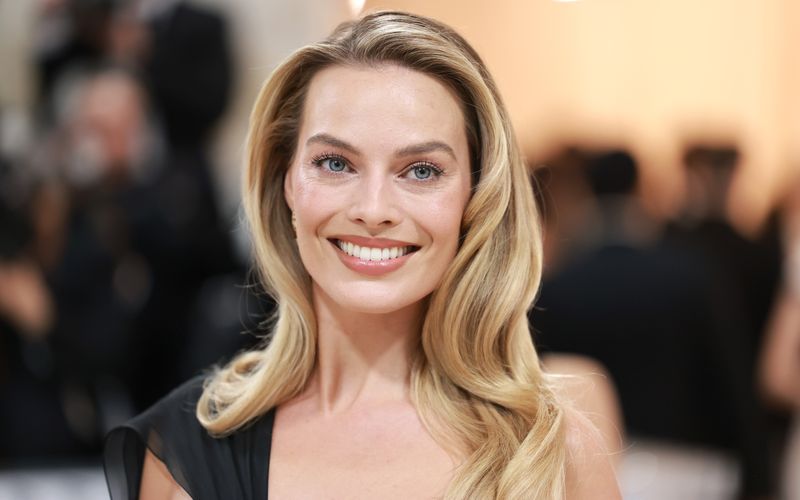 "Ich saß einfach nur mit offenem Mund da", erinnert sich Margot Robbie. "Mit jeder Seite, die ich gelesen habe, habe ich mich gefragt: Dürfen wir das überhaupt zeigen?"