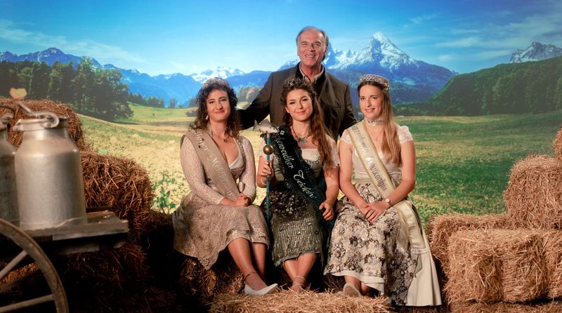 Josef Gehrling (Wolfang Fierek) nutzt seine Machtposition als  Präsident des Bavaria-Bunds aus.