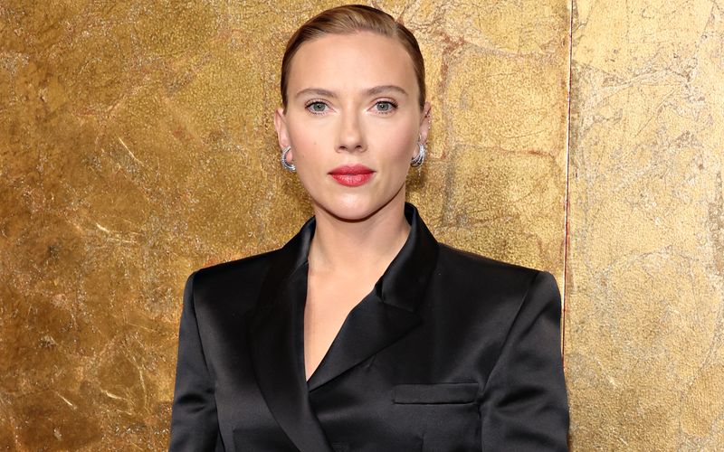 Als "Black Widow" erledigt sie ihre Gegner mit links, im wahren Leben alles andere auch: Scarlett Johansson.