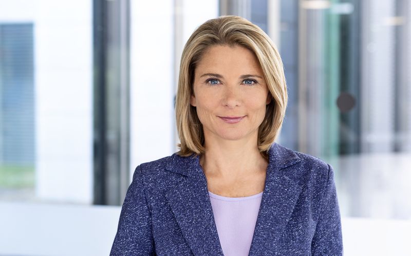 Die ZDF-Journalistin Yve Fehring moderiert die Verleihung des Deutschen Zukunftspreies 2023.