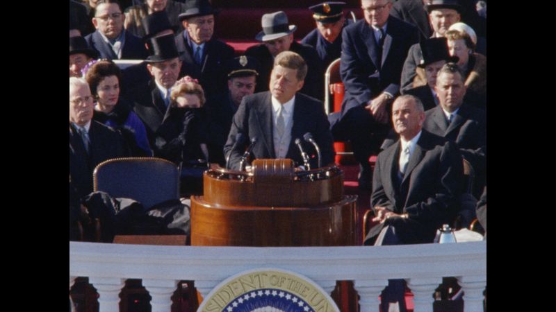 Er galt als Hoffnungsträger eines gerechteren Amerikas: John F. Kennedy bei seiner Antrittsrede am 20. Januar 1961.