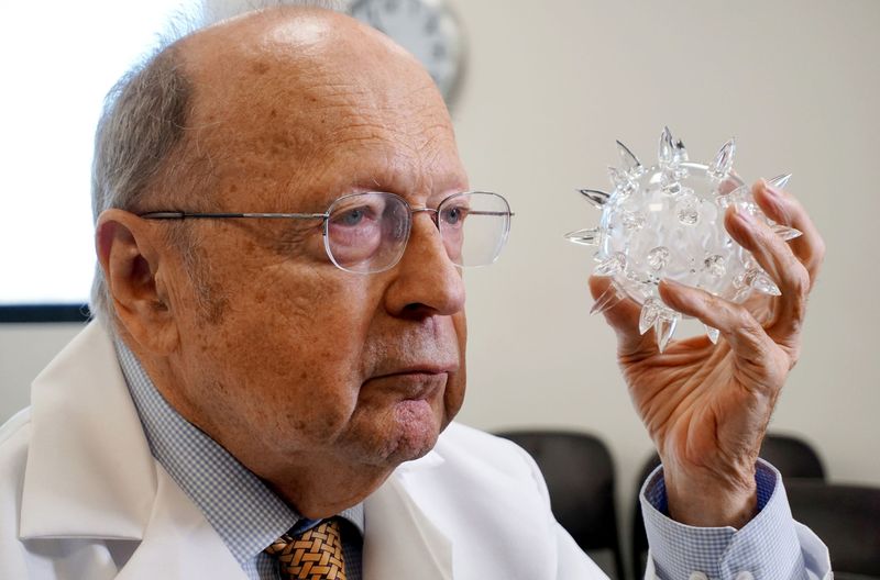 Der Biochemiker Peter Palese denkt bereits über neue Impfstoffe nach.