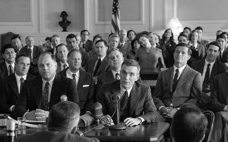 Cillian Murphy (Mitte) ist die perfekte Besetzung für den theoretischen Physiker J. Robert Oppenheimer, der als "Vater der Atombombe" in die Geschichte einging.