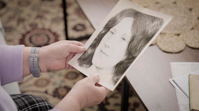 Zu DDR-Zeiten wurden jungen Frauen ab dem zwölften Lebensjahr in sogenannten geschlossenen venerologischen Stationen eingesperrt und misshandelt - so wie Angelika Börner (Bild). Eine "ARD History"-Doku bringt nun Licht in dieses dunkle Kapitel der DDR. 
