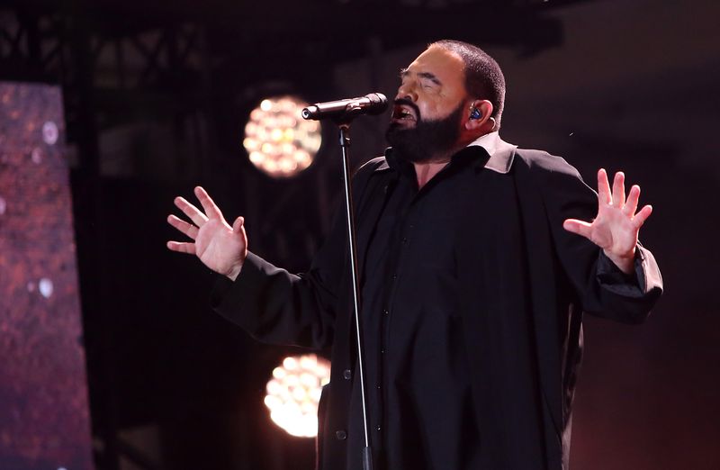 Die deutsche Musikgruppe Alphaville um den Sänger Marian Gold hat ernste Worte an Donald Trump gerichtet.