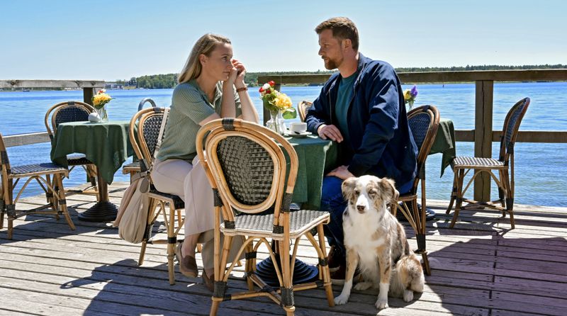 Der Psychologe Paul Winter (Christoph Schechinger) und seine alte Liebe Hanna (Christina Athenstädt) sehen sich nach 20 Jahren an der Müritz wieder.
