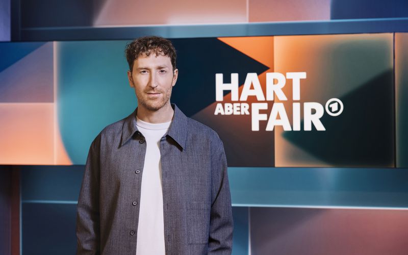 Am Montag präsentierte Moderator Louis Klamroth die erste "Hart aber fair"-Ausgabe nach der Winterpause.
