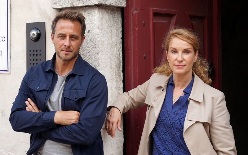 Sonja Schwarz (Chiara Schoras) und Jonas Kerschbaumer (Gabriel Raab) ermitteln im Fall einer ermordeten Jugendlichen.