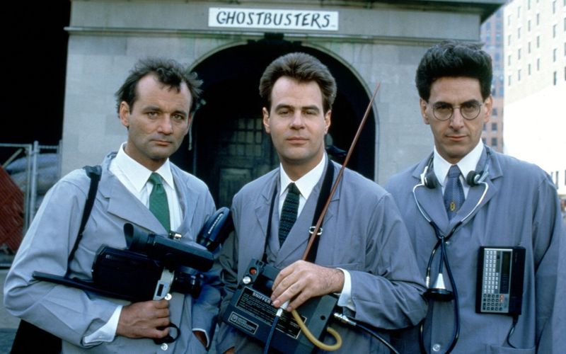Eine der besten Komödien der 80er-Jahre: Als "Ghostbusters" wurden Bill Murray, Dan Aykroyd und Harold Ramis weltberühmt. 40 Jahre ist her, dass sie die Leinwand zum ersten Mal als Geisterjäger aufmischten. Was aus den Stars der Original-Filme aus den 80-ern wurde, zeigt unsere Galerie.